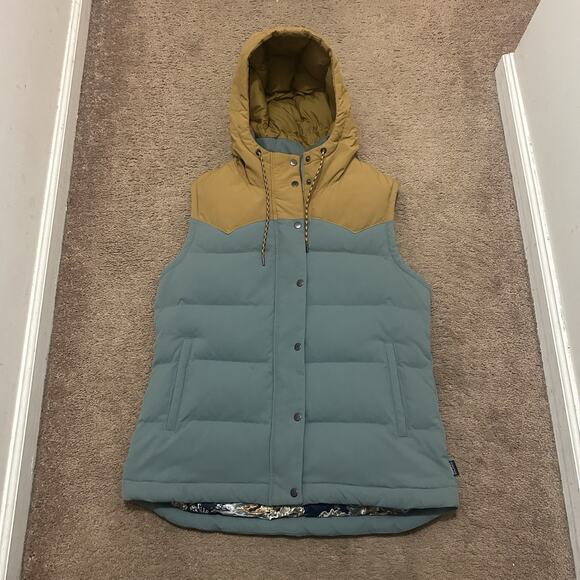 Patagonia Jackets & Blazers - Patagonia Women’s Bivy Hooded Down Vest Size Large Cute Lining